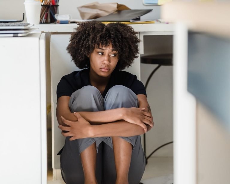 O Que É TDAH em Adultos? Sintomas Que Passam Despercebidos